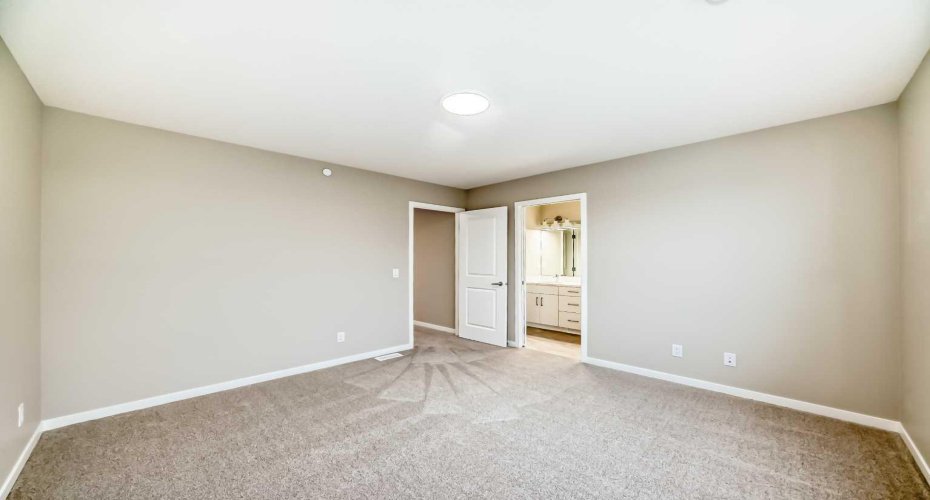 197 Hotchkiss Road, Calgary, Alberta T3S 0T9, 3 Bedrooms Bedrooms, ,3 BathroomsBathrooms,Residential,For Sale,Hotchkiss,A2268554