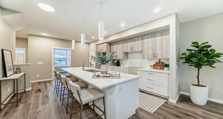 197 Hotchkiss Road, Calgary, Alberta T3S 0T9, 3 Bedrooms Bedrooms, ,3 BathroomsBathrooms,Residential,For Sale,Hotchkiss,A2268554