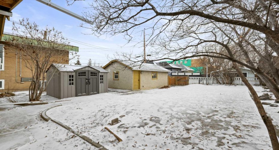 230 8A Street, Calgary, Alberta T2E 4J1, 3 Bedrooms Bedrooms, ,2 BathroomsBathrooms,Residential,For Sale,8A,A2268621