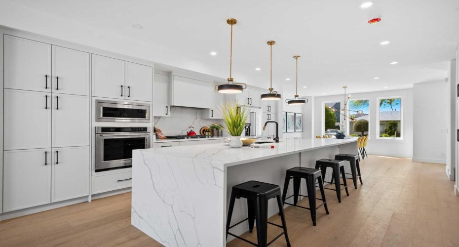 3116 4A Street, Calgary, Alberta T2M 3B4, 4 Bedrooms Bedrooms, ,5 BathroomsBathrooms,Residential,For Sale,4A,A2268162