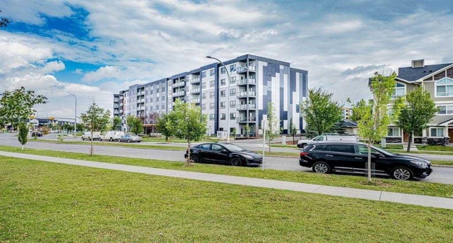 60 Skyview Ranch Road, Calgary, Alberta T3N 0G3, 2 Bedrooms Bedrooms, ,2 BathroomsBathrooms,Residential,For Sale,Skyview Ranch,A2267500