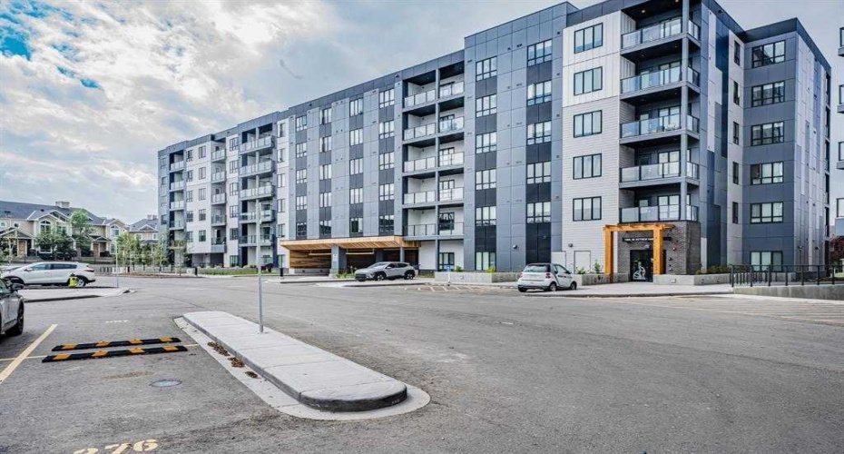 60 Skyview Ranch Road, Calgary, Alberta T3N 0G3, 2 Bedrooms Bedrooms, ,2 BathroomsBathrooms,Residential,For Sale,Skyview Ranch,A2267500