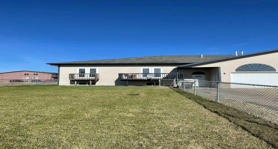 10310 98 Street, High Level, Alberta T0H 1Z0, 2 Bedrooms Bedrooms, ,2 BathroomsBathrooms,Residential,For Sale,98,A2268843