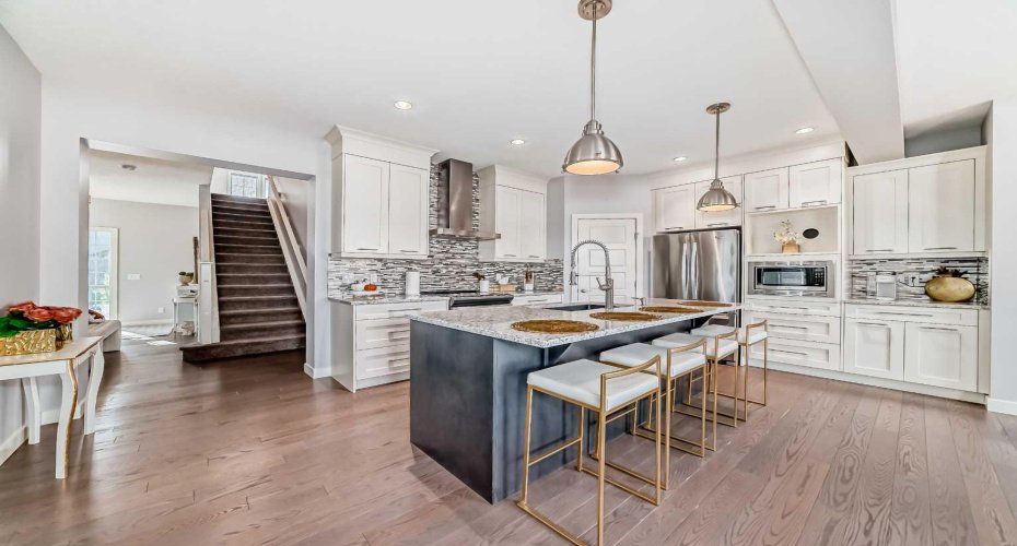 98 Legacy Lane, Calgary, Alberta t2x1y7, 4 Bedrooms Bedrooms, ,4 BathroomsBathrooms,Residential,For Sale,Legacy,A2268905