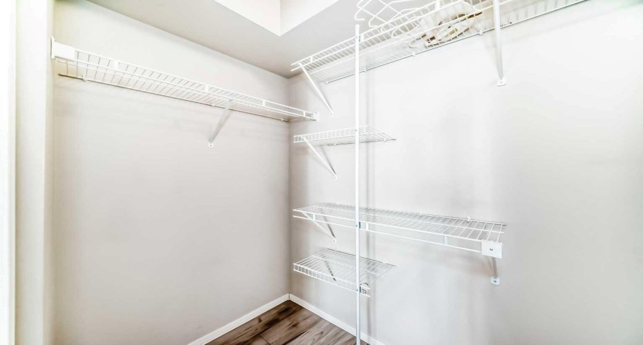 17 Country Village Bay, Calgary, Alberta T3K5Z3, 2 Bedrooms Bedrooms, ,2 BathroomsBathrooms,Residential,For Sale,Country Village,A2268620