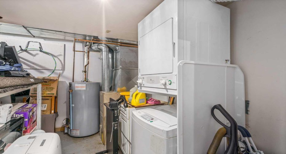 643 4 Avenue, Calgary, Alberta T2E 0J9, 2 Bedrooms Bedrooms, ,2 BathroomsBathrooms,Residential,For Sale,4,A2268624