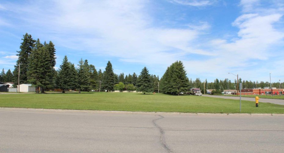 4022 4 Avenue, Edson, Alberta T7E 1B6, ,Land,For Sale,4 Avenue,A2220047