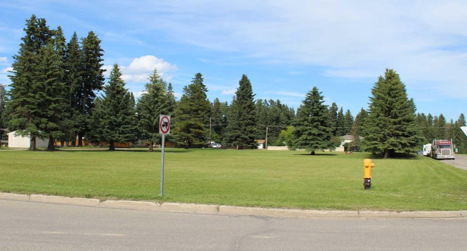 4022 4 Avenue, Edson, Alberta T7E 1B6, ,Land,For Sale,4 Avenue,A2220047