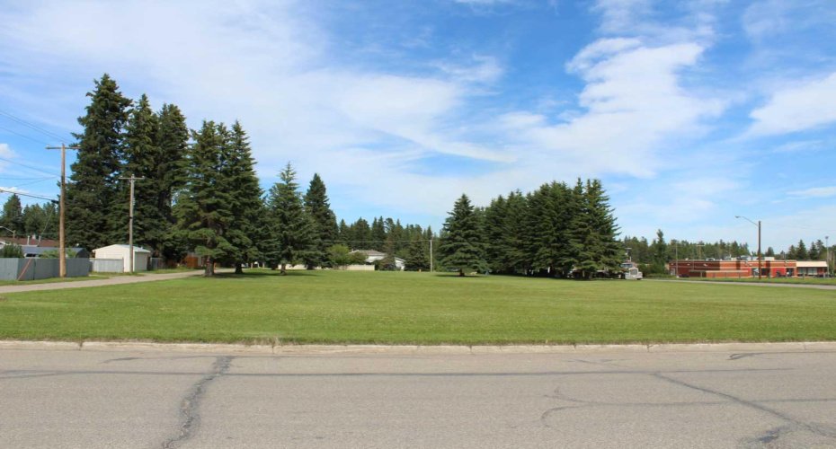 4022 4 Avenue, Edson, Alberta T7E 1B6, ,Land,For Sale,4 Avenue,A2220047