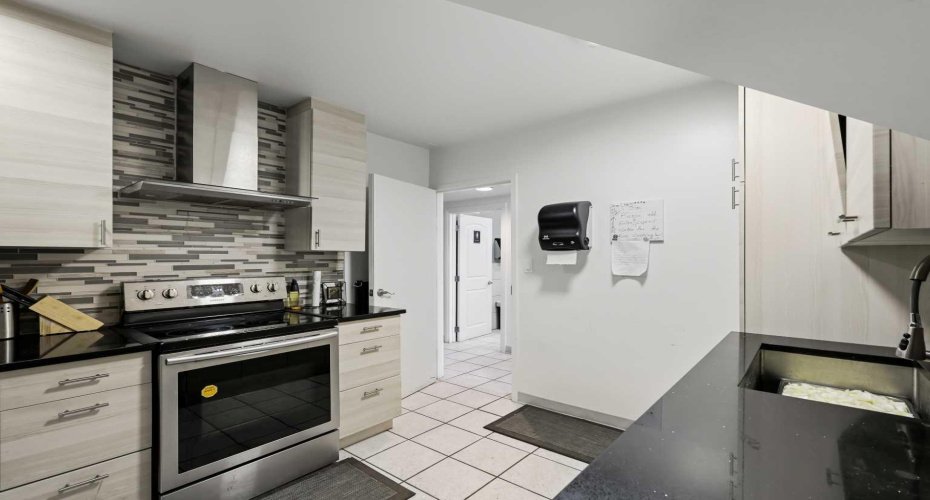 232 8A Street, Calgary, Alberta T2E 4J1, ,Commercial,For Sale,8A,A2269236