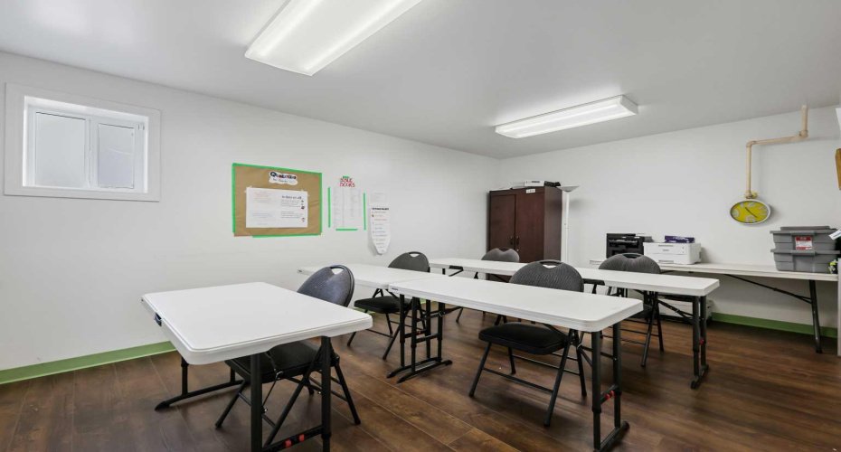 232 8A Street, Calgary, Alberta T2E 4J1, ,Commercial,For Sale,8A,A2269236