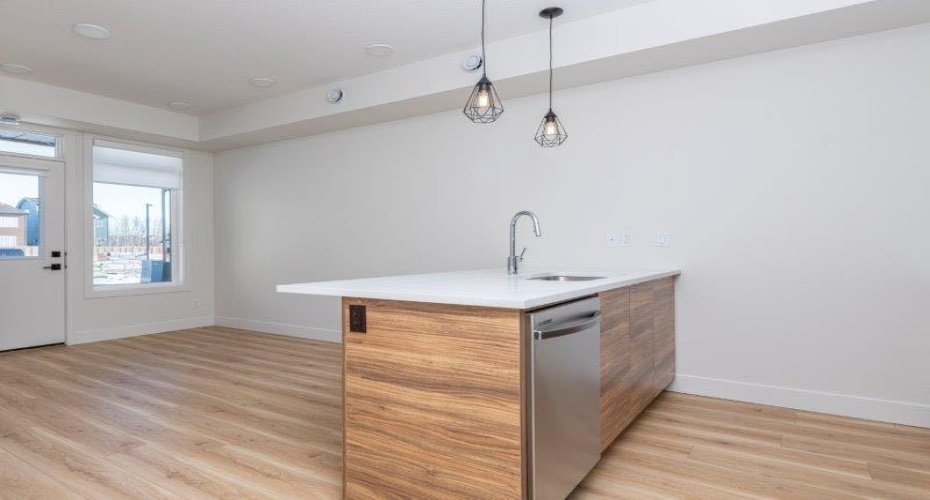 10060 46 Street, Calgary, Alberta T3J2H8, 1 Bedroom Bedrooms, ,1 BathroomBathrooms,Residential,For Sale,46,A2268486