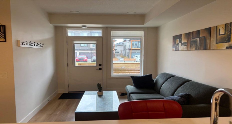 10060 46 Street, Calgary, Alberta T3J2H8, 1 Bedroom Bedrooms, ,1 BathroomBathrooms,Residential,For Sale,46,A2268486