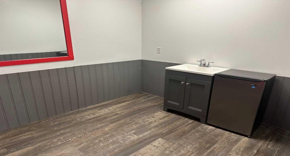 9807 105 Street, Grande Prairie, Alberta T8V 4Y8, ,Commercial,For Lease,The Kastle,105,A2268936
