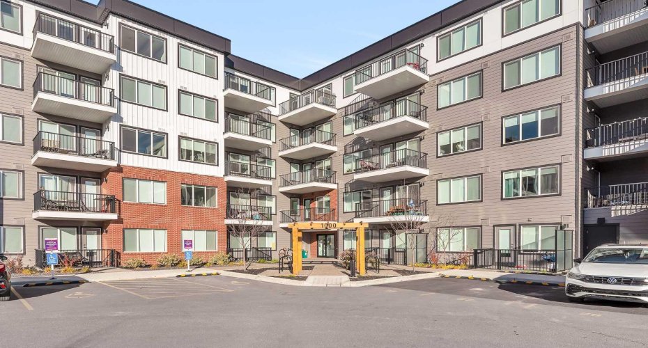 111 Wolf Creek Drive, Calgary, Alberta T2X 5X2, 3 Bedrooms Bedrooms, ,2 BathroomsBathrooms,Residential,For Sale,Wolf Creek,A2268959