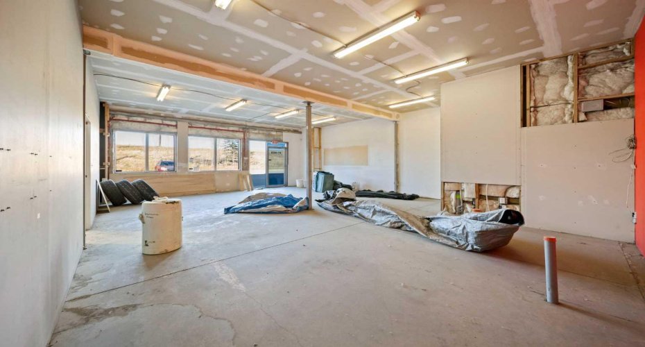 8028 Edgar Industrial Crescent, Red Deer, Alberta T4P 3R3, ,Commercial,For Sale,Edgar Industrial,A2267823