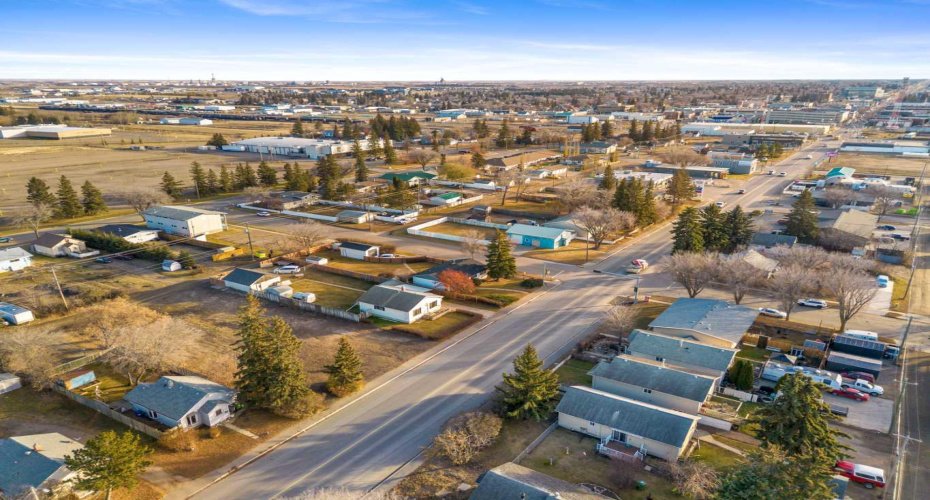 5509/5513 50 Avenue, Lloydminster, Saskatchewan S9V 0R2, ,Land,For Sale,50,A2267952