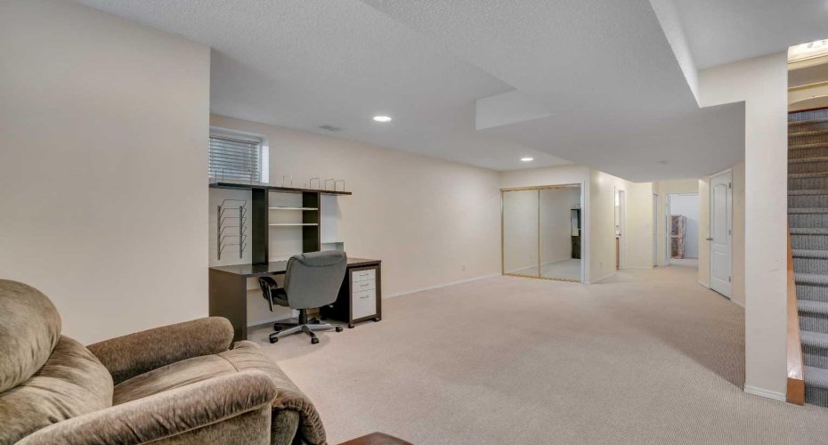 2834 Parkdale Boulevard, Calgary, Alberta T2N 3S8, 4 Bedrooms Bedrooms, ,4 BathroomsBathrooms,Residential,For Sale,Parkdale,A2268958