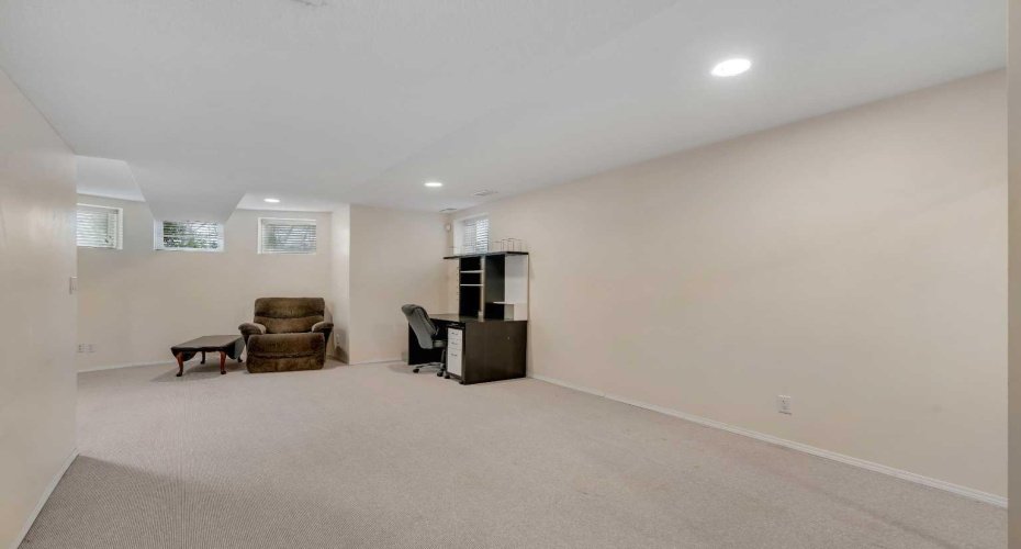 2834 Parkdale Boulevard, Calgary, Alberta T2N 3S8, 4 Bedrooms Bedrooms, ,4 BathroomsBathrooms,Residential,For Sale,Parkdale,A2268958