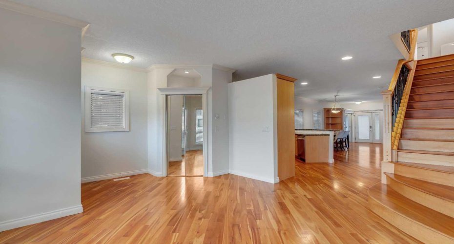 2834 Parkdale Boulevard, Calgary, Alberta T2N 3S8, 4 Bedrooms Bedrooms, ,4 BathroomsBathrooms,Residential,For Sale,Parkdale,A2268958