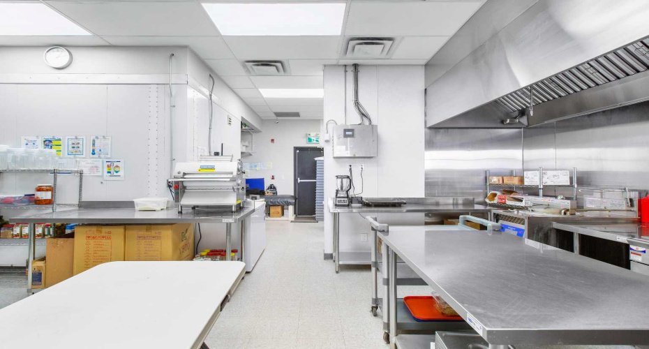 4250 109 Avenue, Calgary, Alberta T3N 1Z3, ,Commercial,For Sale,109,A2269213