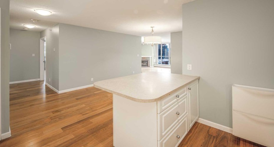 650 10 Street, Calgary, Alberta T2P 5G4, 2 Bedrooms Bedrooms, ,2 BathroomsBathrooms,Residential,For Sale,10,A2269310