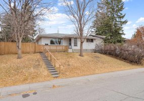 3248 Bearspaw Drive, Calgary, Alberta T2L 1T3, 3 Bedrooms Bedrooms, ,2 BathroomsBathrooms,Residential,For Sale,Bearspaw,A2269340