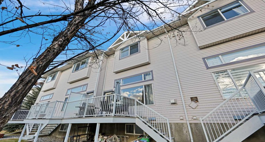 258 Rocky Ridge Court, Calgary, Alberta T3G 4S8, 3 Bedrooms Bedrooms, ,2 BathroomsBathrooms,Residential,For Sale,Rocky Ridge,A2269726