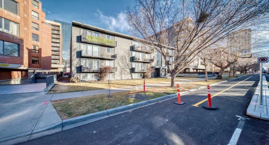 620 15 Avenue, Calgary, Alberta T2R 0R5, 1 Bedroom Bedrooms, ,1 BathroomBathrooms,Residential,For Sale,15,A2269403