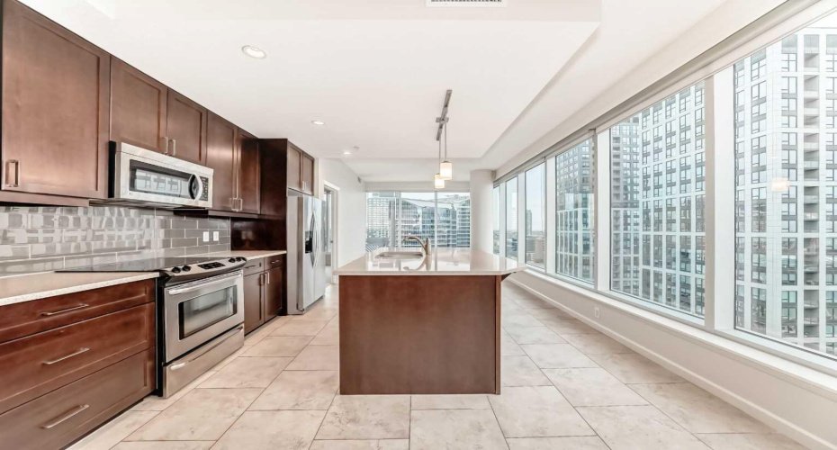 211 13 Avenue, Calgary, Alberta T2G 1E1, 2 Bedrooms Bedrooms, ,2 BathroomsBathrooms,Residential,For Sale,13,A2269144