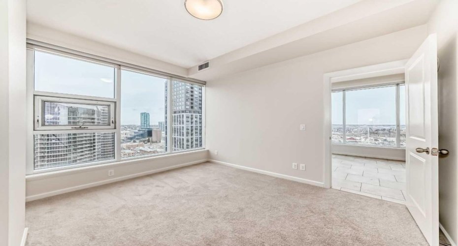 211 13 Avenue, Calgary, Alberta T2G 1E1, 2 Bedrooms Bedrooms, ,2 BathroomsBathrooms,Residential,For Sale,13,A2269144