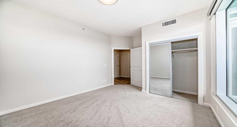 211 13 Avenue, Calgary, Alberta T2G 1E1, 2 Bedrooms Bedrooms, ,2 BathroomsBathrooms,Residential,For Sale,13,A2269144