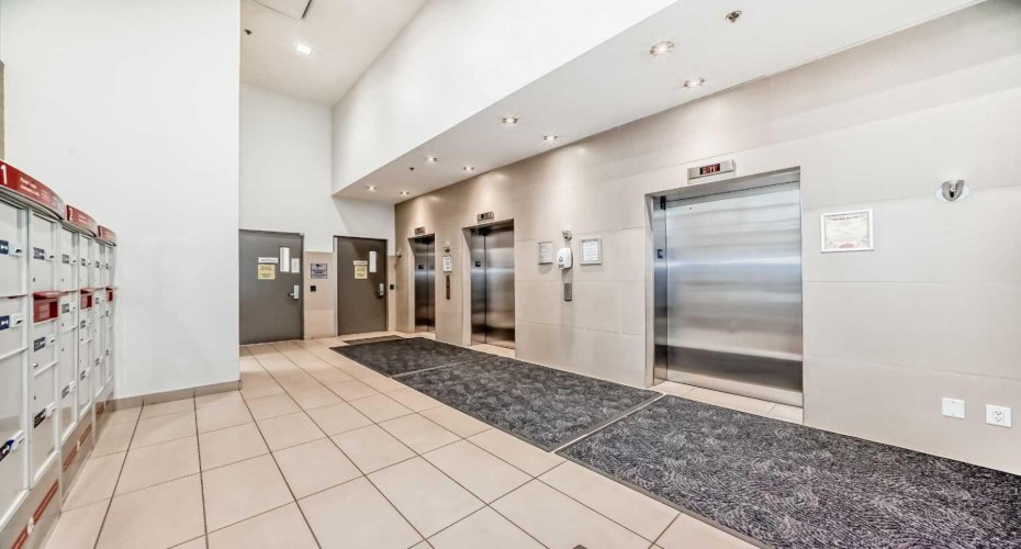 211 13 Avenue, Calgary, Alberta T2G 1E1, 2 Bedrooms Bedrooms, ,2 BathroomsBathrooms,Residential,For Sale,13,A2269144