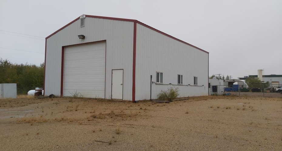 4810 & 4812 37 Avenue, Valleyview, Alberta T0H 3N0, ,Commercial,For Sale,37,A1154618