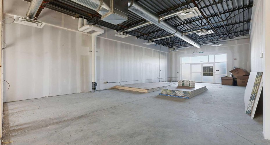 20 Dawson Wharf Mount, Chestermere, Alberta T1X 2Z5, ,Commercial,For Lease,Dawson Wharf,A2265129