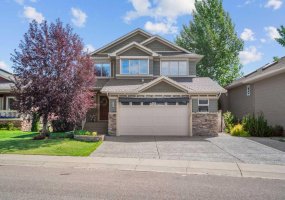127 Hillcrest Boulevard, Strathmore, Alberta T1P 0A3, 4 Bedrooms Bedrooms, ,4 BathroomsBathrooms,Residential,For Sale,Hillcrest,A2242940