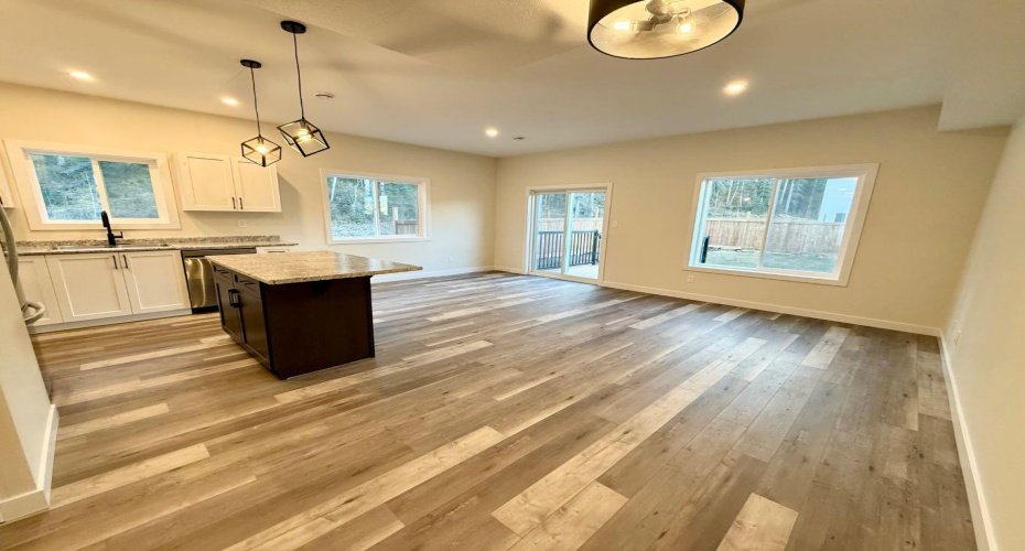328C BOUTIN Avenue, Hinton, Alberta T7V0B4, 3 Bedrooms Bedrooms, ,3 BathroomsBathrooms,Residential,For Sale,BOUTIN,A2270585