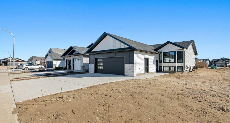 7111 37 Street, Lloydminster, Alberta T9V 3R1, 3 Bedrooms Bedrooms, ,2 BathroomsBathrooms,Residential,For Sale,37,A2270950