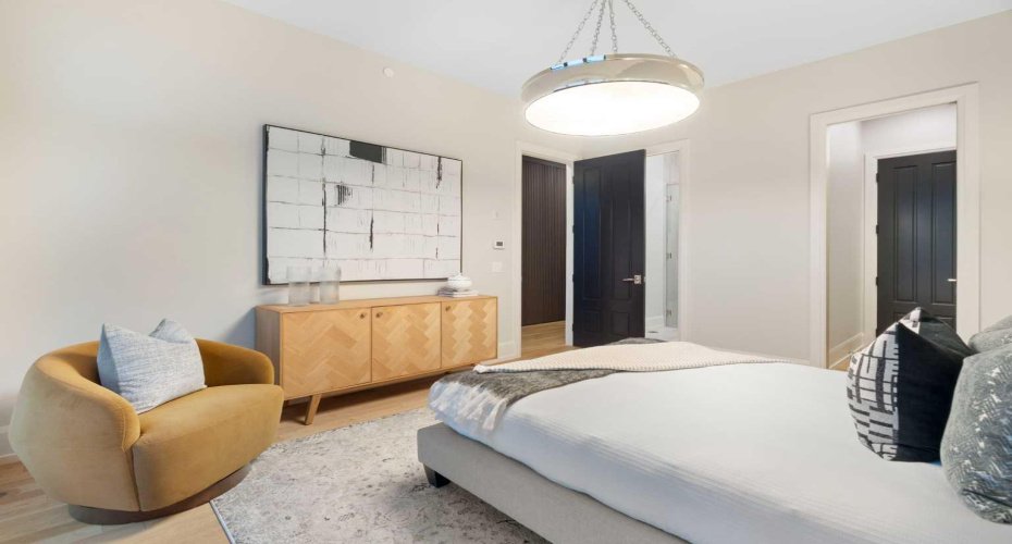 Guest Bedroom with Walk-in Closet