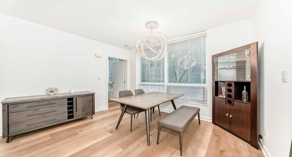 624 14 Avenue, Calgary, Alberta T2R 0M8, 2 Bedrooms Bedrooms, ,2 BathroomsBathrooms,Residential,For Sale,14,A2271173