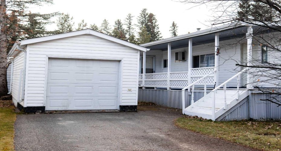 700 Carmichael Lane, Hinton, Alberta T7V 1S9, 2 Bedrooms Bedrooms, ,1 BathroomBathrooms,Mobile,For Sale,Carmichael,A2271187