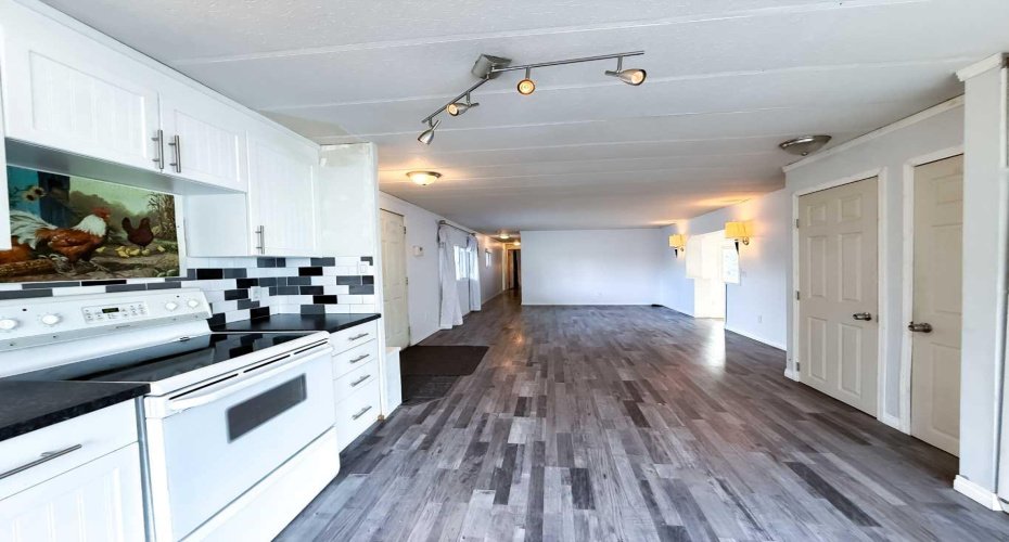 700 Carmichael Lane, Hinton, Alberta T7V 1S9, 2 Bedrooms Bedrooms, ,1 BathroomBathrooms,Mobile,For Sale,Carmichael,A2271187