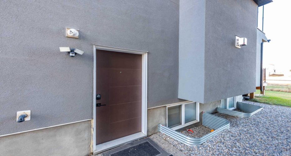 66 Waterford Road, Chestermere, Alberta T1X 2M7, 7 Bedrooms Bedrooms, ,5 BathroomsBathrooms,Residential,For Sale,Waterford,A2271205