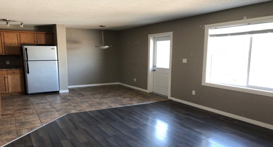 6802 50 Avenue, Camrose, Alberta T4V 5C7, 3 Bedrooms Bedrooms, ,3 BathroomsBathrooms,Residential,For Sale,50,A2271266