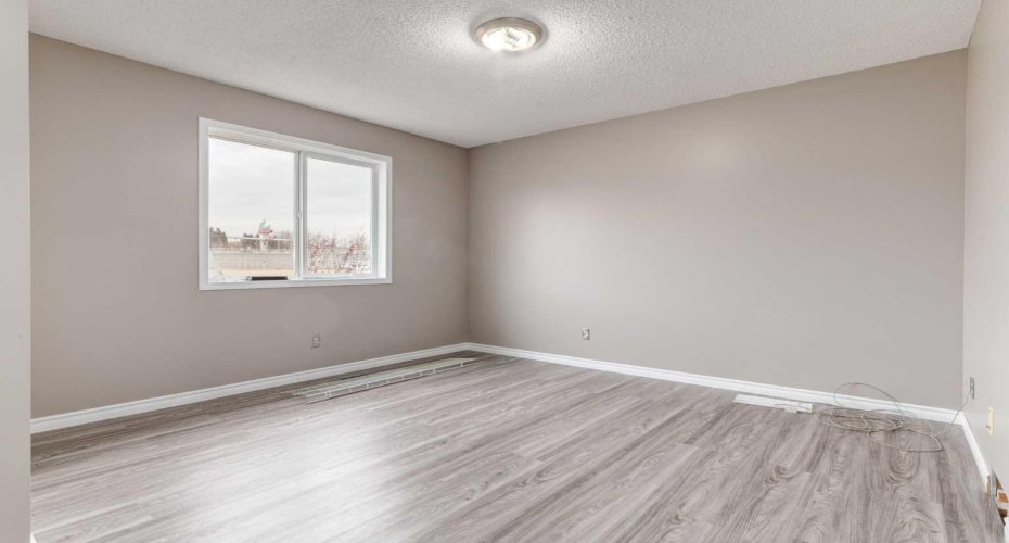 57 Tuscany Springs Gardens, Calgary, Alberta T3L 2R3, 2 Bedrooms Bedrooms, ,3 BathroomsBathrooms,Residential,For Sale,Tuscany Springs,A2271241