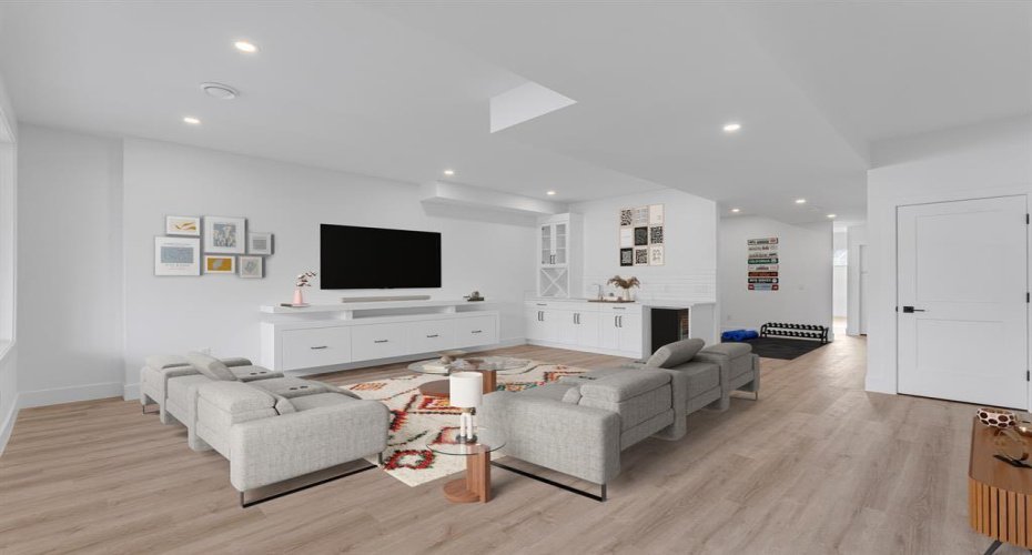 640 37 Street, Calgary, Alberta T3C 1R9, 4 Bedrooms Bedrooms, ,4 BathroomsBathrooms,Residential,For Sale,37,A2271330