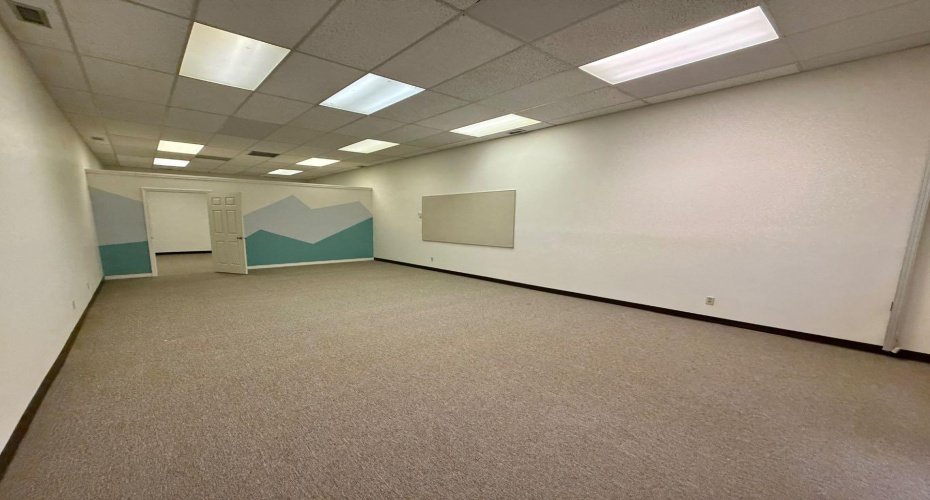 105 Government Road, Hinton, Alberta T7V1B7, ,Commercial,For Lease,Hinton Square,Government,A2271559