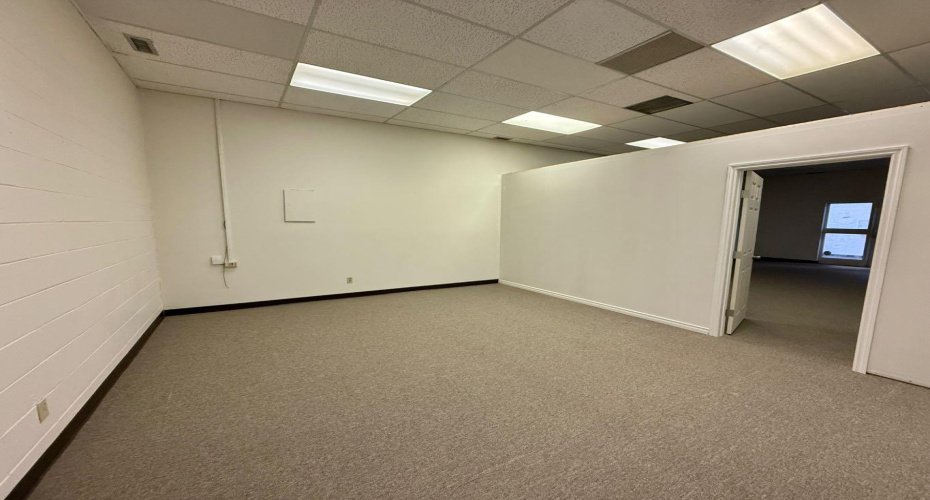 105 Government Road, Hinton, Alberta T7V1B7, ,Commercial,For Lease,Hinton Square,Government,A2271559