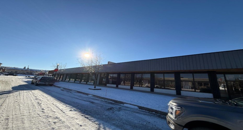 105 Government Road, Hinton, Alberta T7V1B7, ,Commercial,For Lease,Hinton Square,Government,A2271559