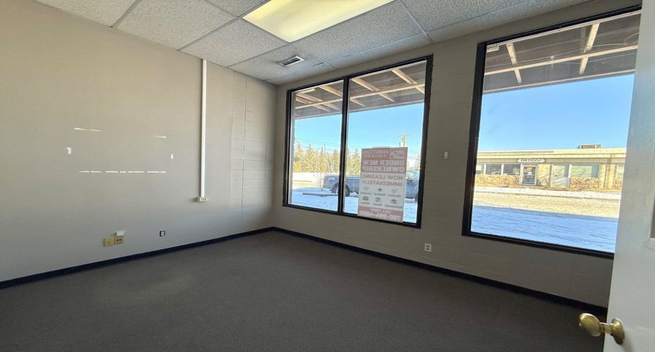 105 Government Road, Hinton, Alberta T7V1B7, ,Commercial,For Lease,Hinton Square,Government,A2271559